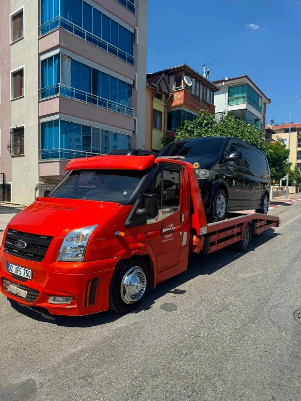 Taşkonak, Güre, Banaz, Ulubey ve çevre ilçelerde yolda mı kaldınız? 7/24 canlı konum destekli uşak oto çekici ve uşak oto kurtarma çözümleri.