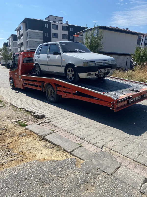 Uşak merkez, Banaz, Ulubey, Sivaslı ve D300 karayolunda 7/24 kaskolu oto çekici, oto kurtarma ve hasarsız araç taşıma hizmeti. Hemen arayın!